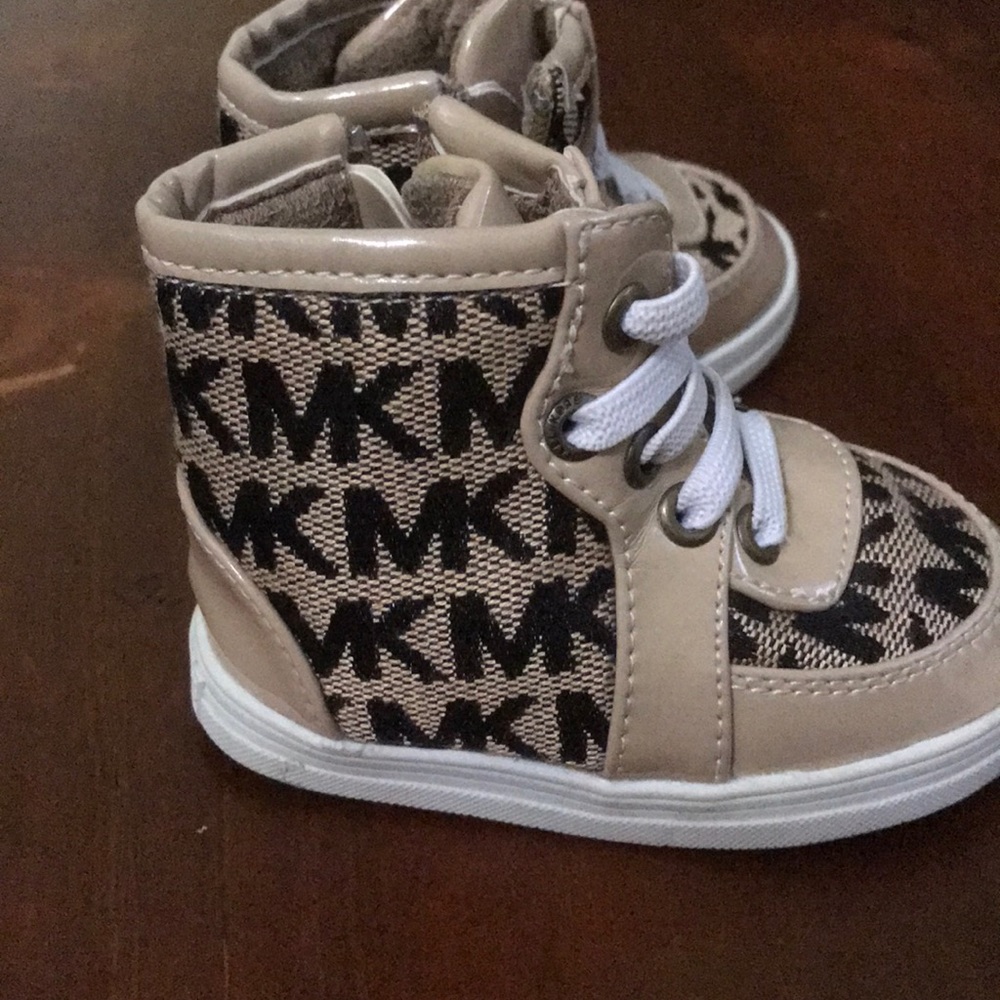 Michael Kors size 2